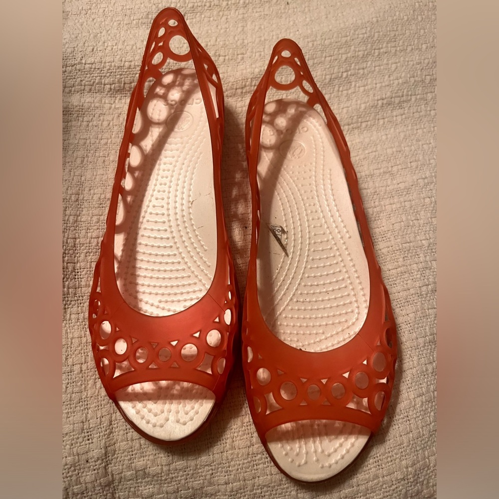 Apricot Slip on CROCS women’s size 9 orange